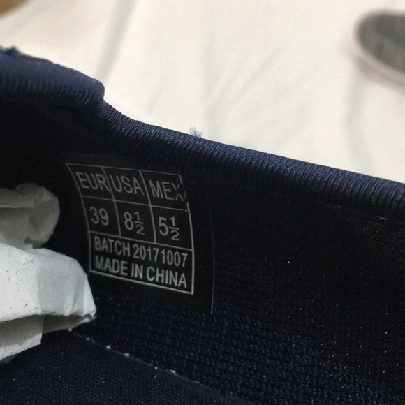 Daily shoe slip on lightweight breathable size 8.5 - Picture 6 of 7